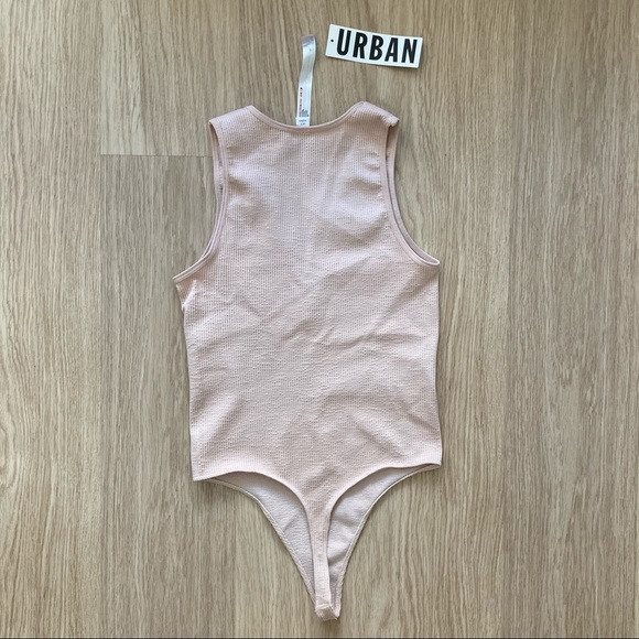 Out From Under Hailey Seamless Plunging Bodysuit - Picture 3 of 5